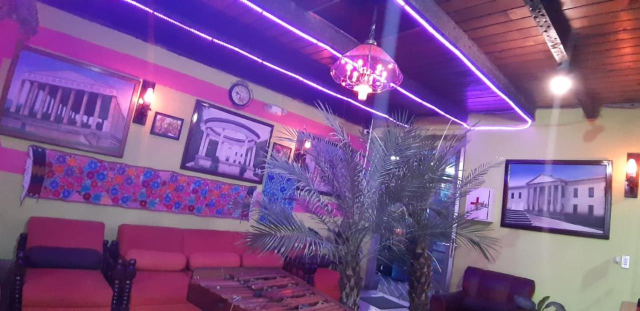 קצאלטננגו Hotel Casa Del Viajero מראה חיצוני תמונה