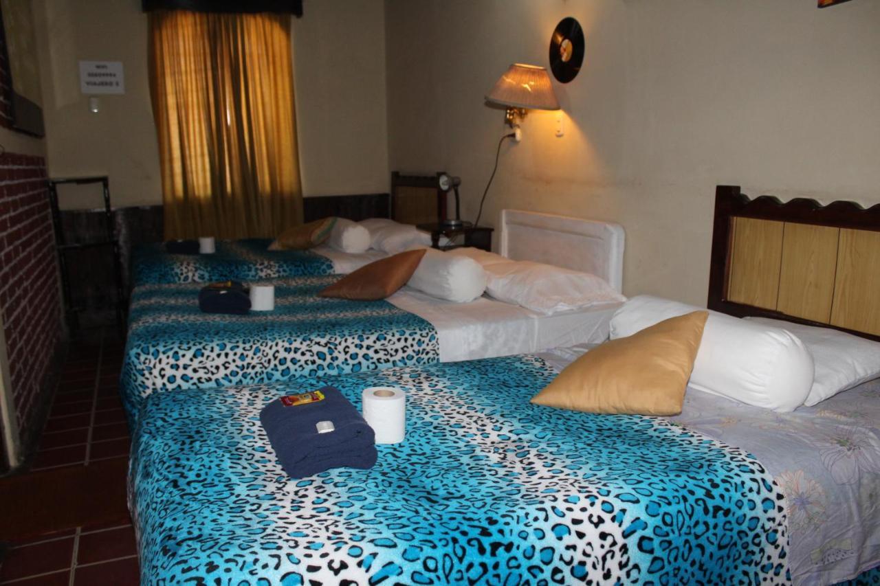 קצאלטננגו Hotel Casa Del Viajero מראה חיצוני תמונה