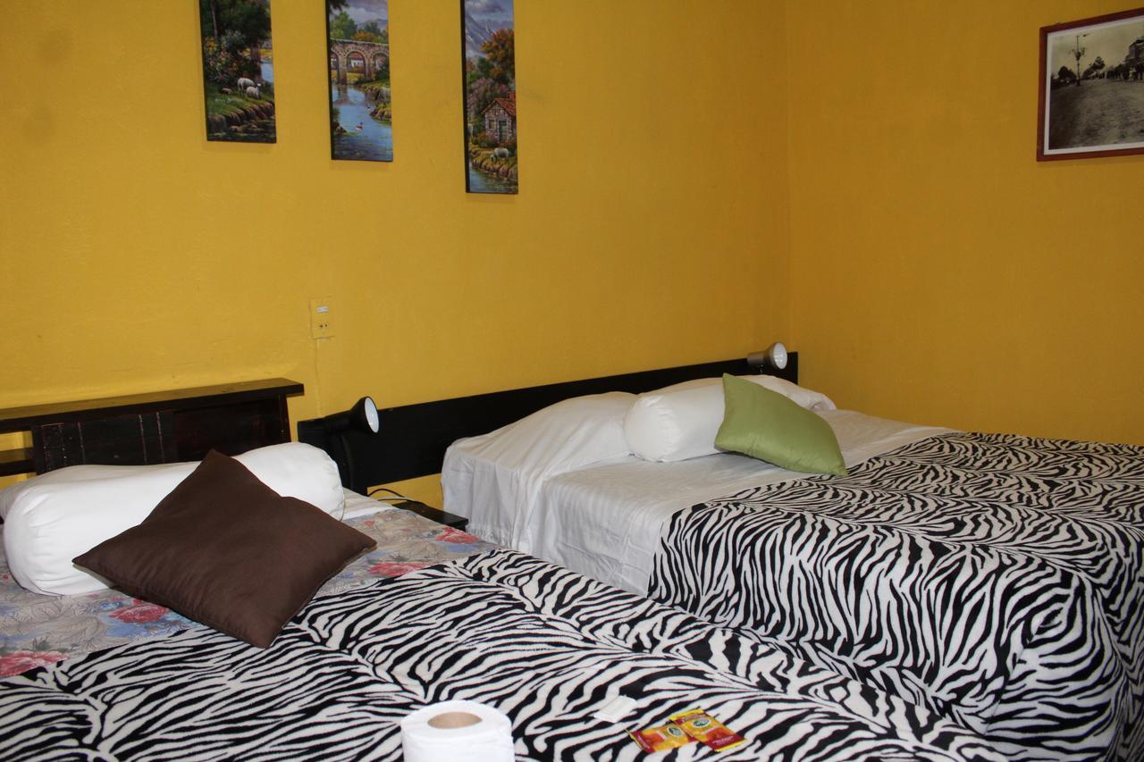 קצאלטננגו Hotel Casa Del Viajero מראה חיצוני תמונה