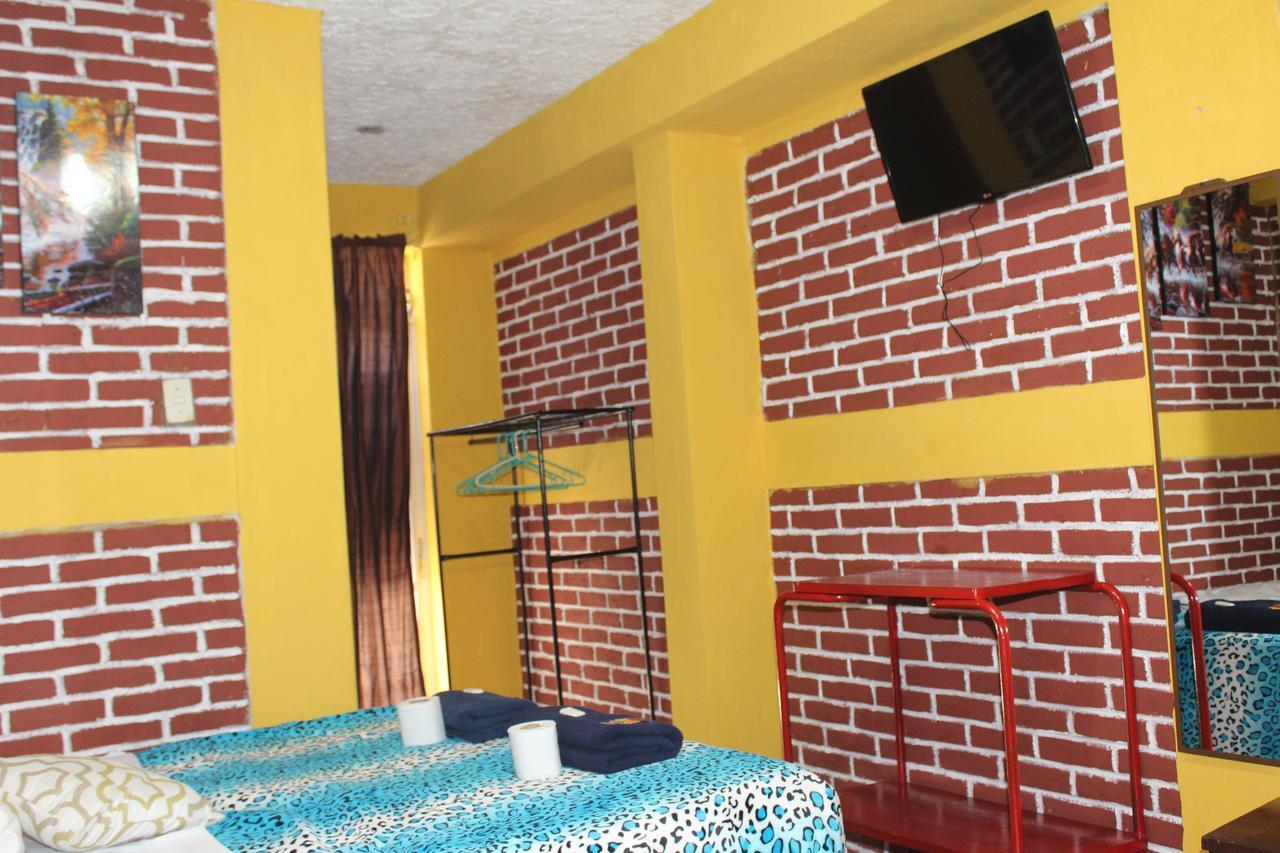 קצאלטננגו Hotel Casa Del Viajero מראה חיצוני תמונה