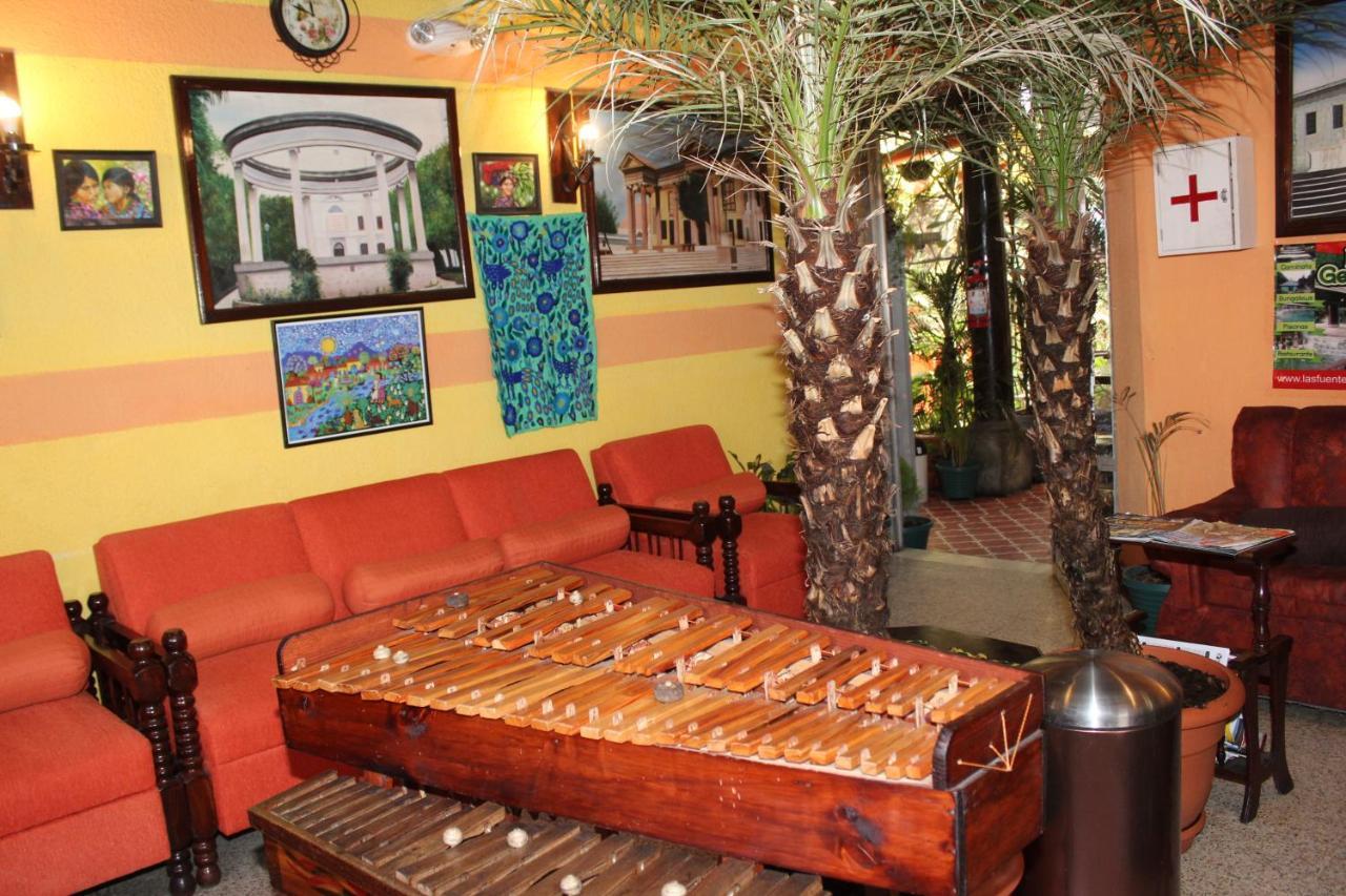 קצאלטננגו Hotel Casa Del Viajero מראה חיצוני תמונה